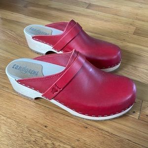 Brand new Red Sandgrens Clogs size 39
